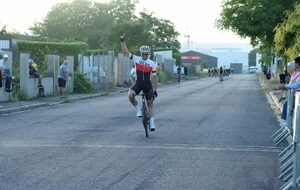 Julien Durbesson le plus fort à la nocturne de Cournon