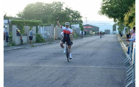 Julien Durbesson le plus fort à la nocturne de Cournon
